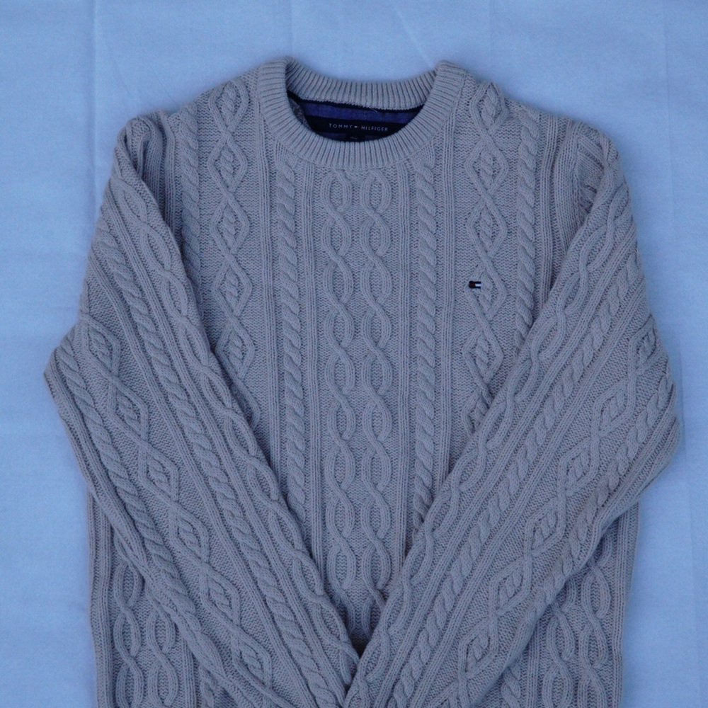 Tommy Hilfiger sweater